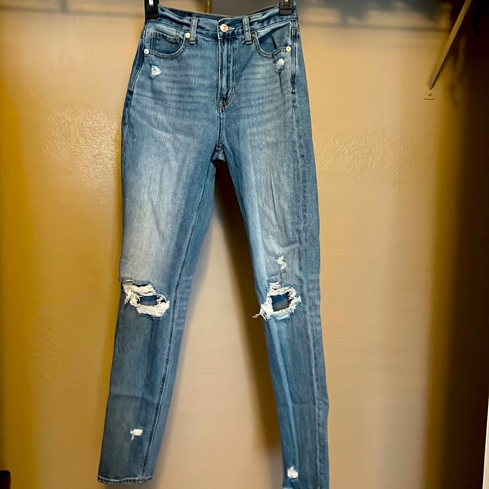 AE X-Long Ripped Mom Jean NWOT